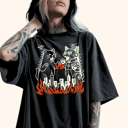 Kyattojira Vs Mecha T-Shirt T-Shirt