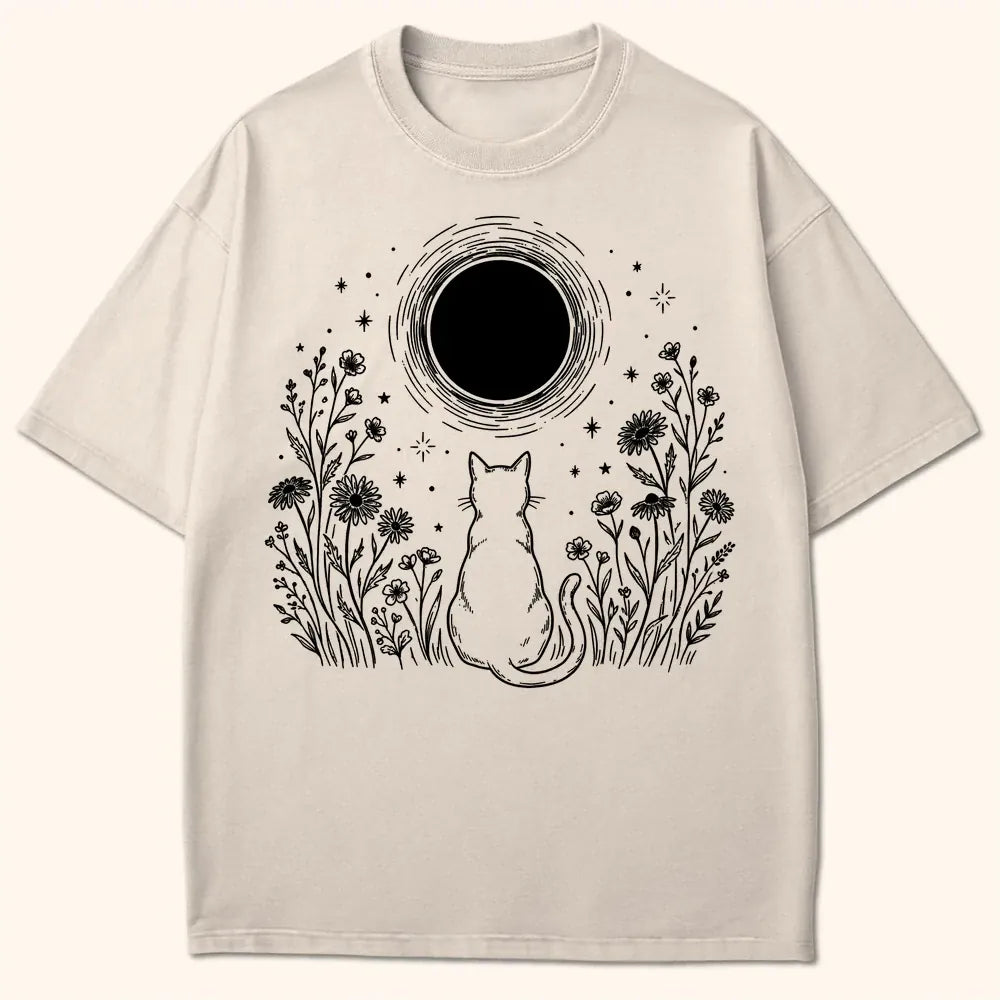 Moonlit Familiar T-Shirt Ivory / S 15731070433187340449 T-Shirt