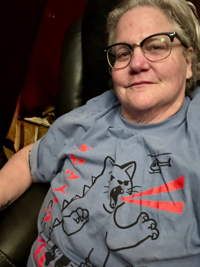 Elizabeth A. in her Kyattojira tee